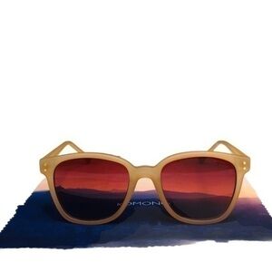 KOMONO Renee Rose Blush Sunglasses NEW pink UV400